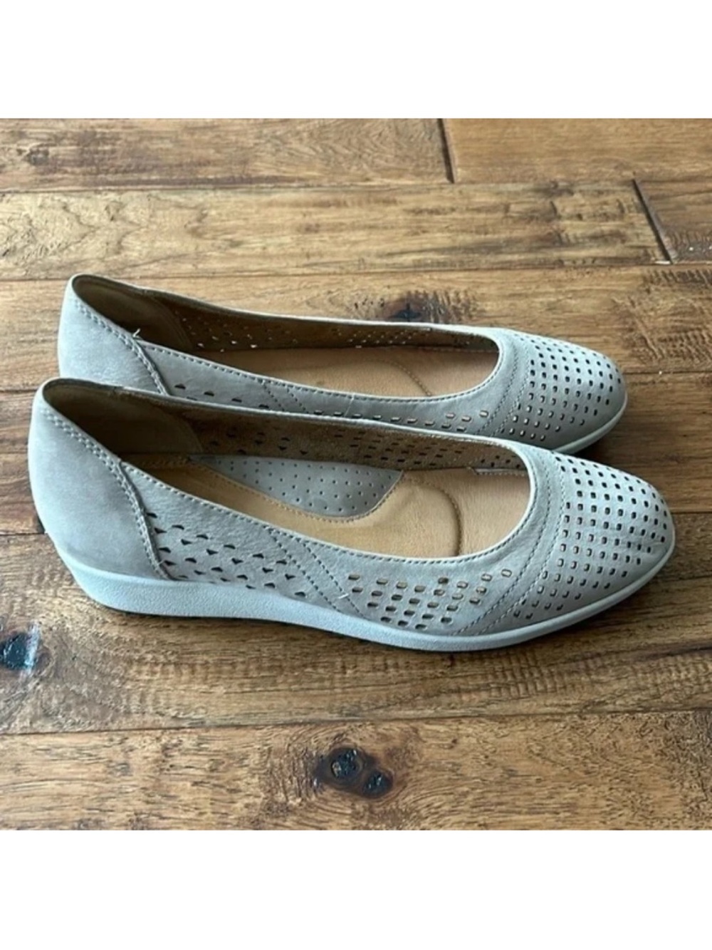 Earth Women's Light Gray Perforated Wedge Flats